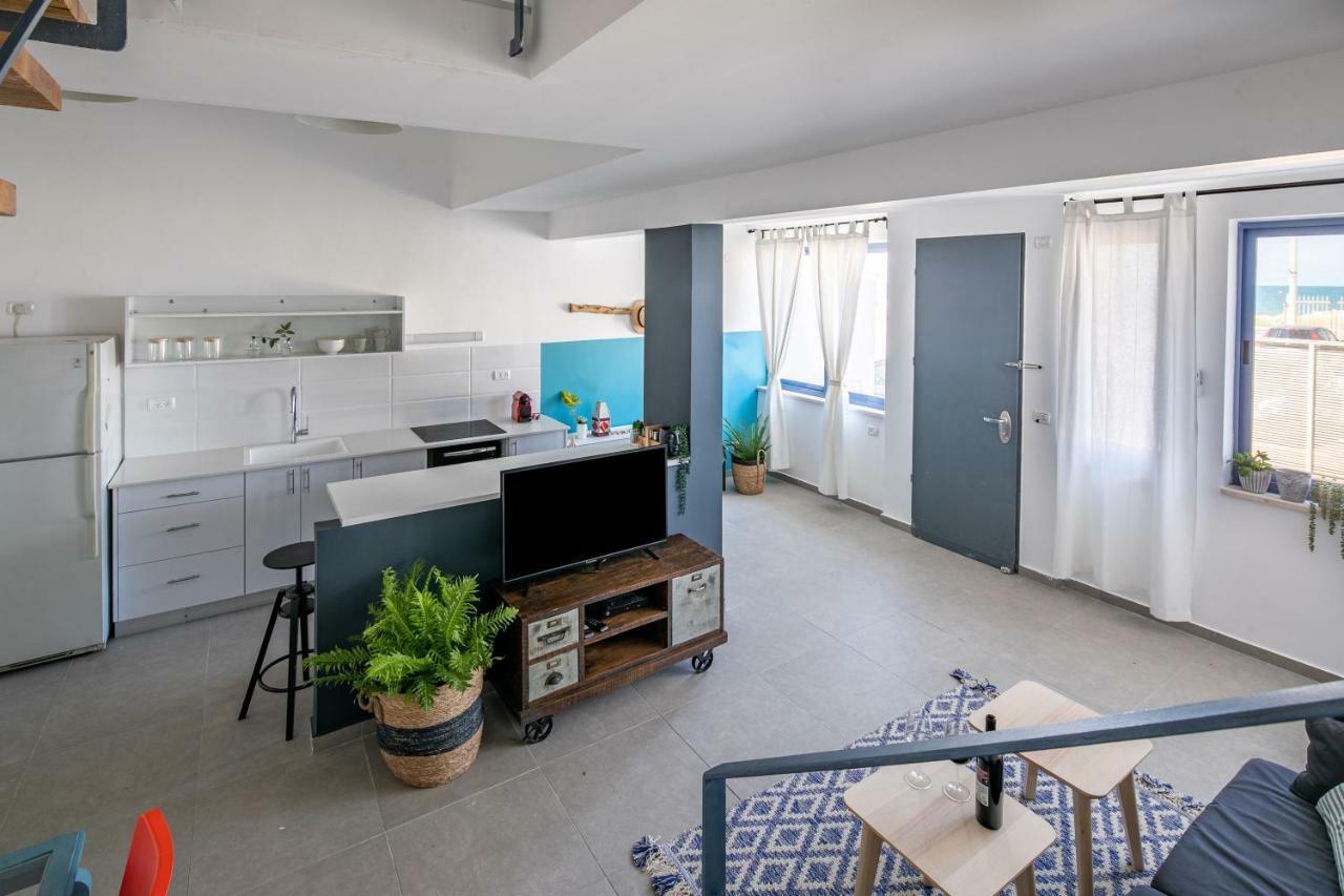 Port City Haifa - Bat Galim Oceanfront Luxury Екстериор снимка