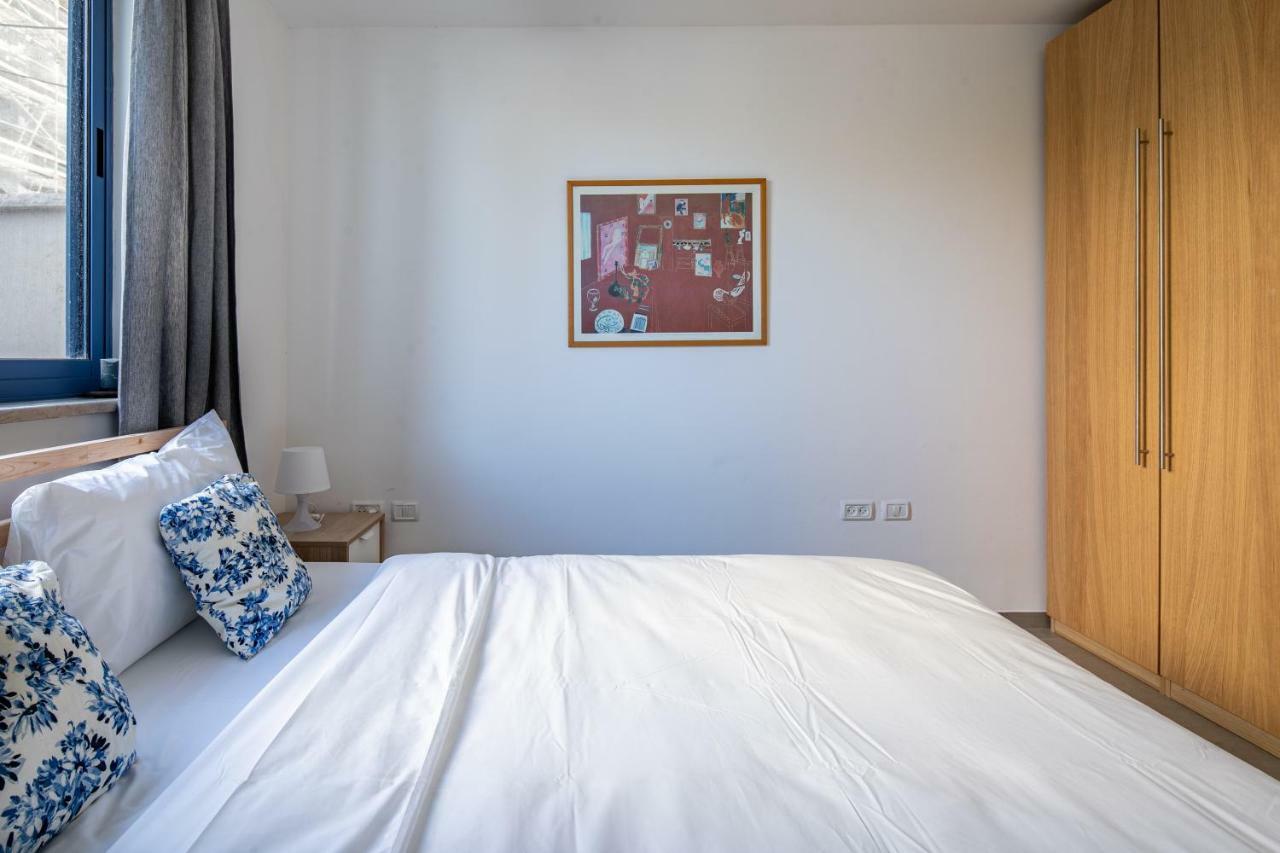 Port City Haifa - Bat Galim Oceanfront Luxury Екстериор снимка